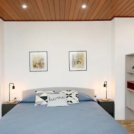 Martha's Apartman Rhodes City