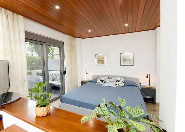 Martha's Daire Rhodes City