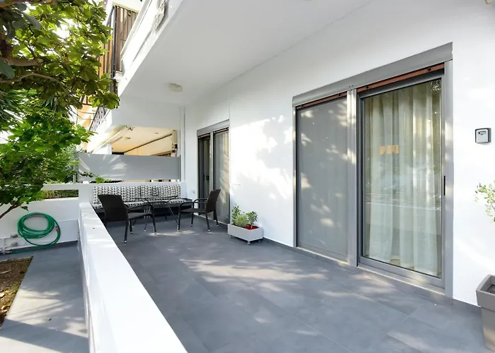 Martha's Rhodes City